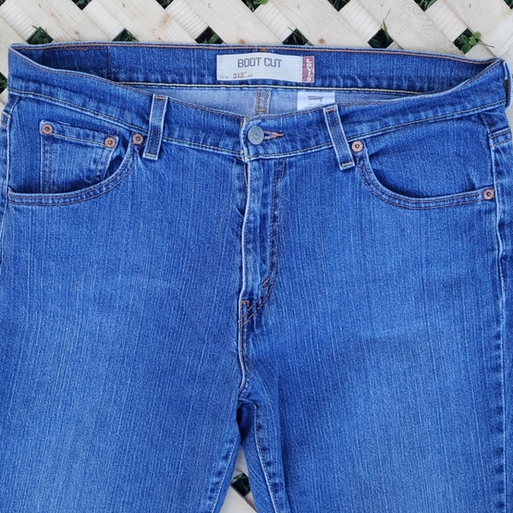 Levi 515 Boot Cut Jean's size 12M - Picture 2 of 4